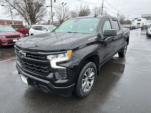 Used 2023 Chevrolet Silverado 1500 RST image 3