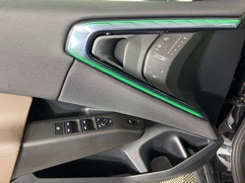 Used 2025 BMW X3 xDrive30i w/ Premium Package image 17