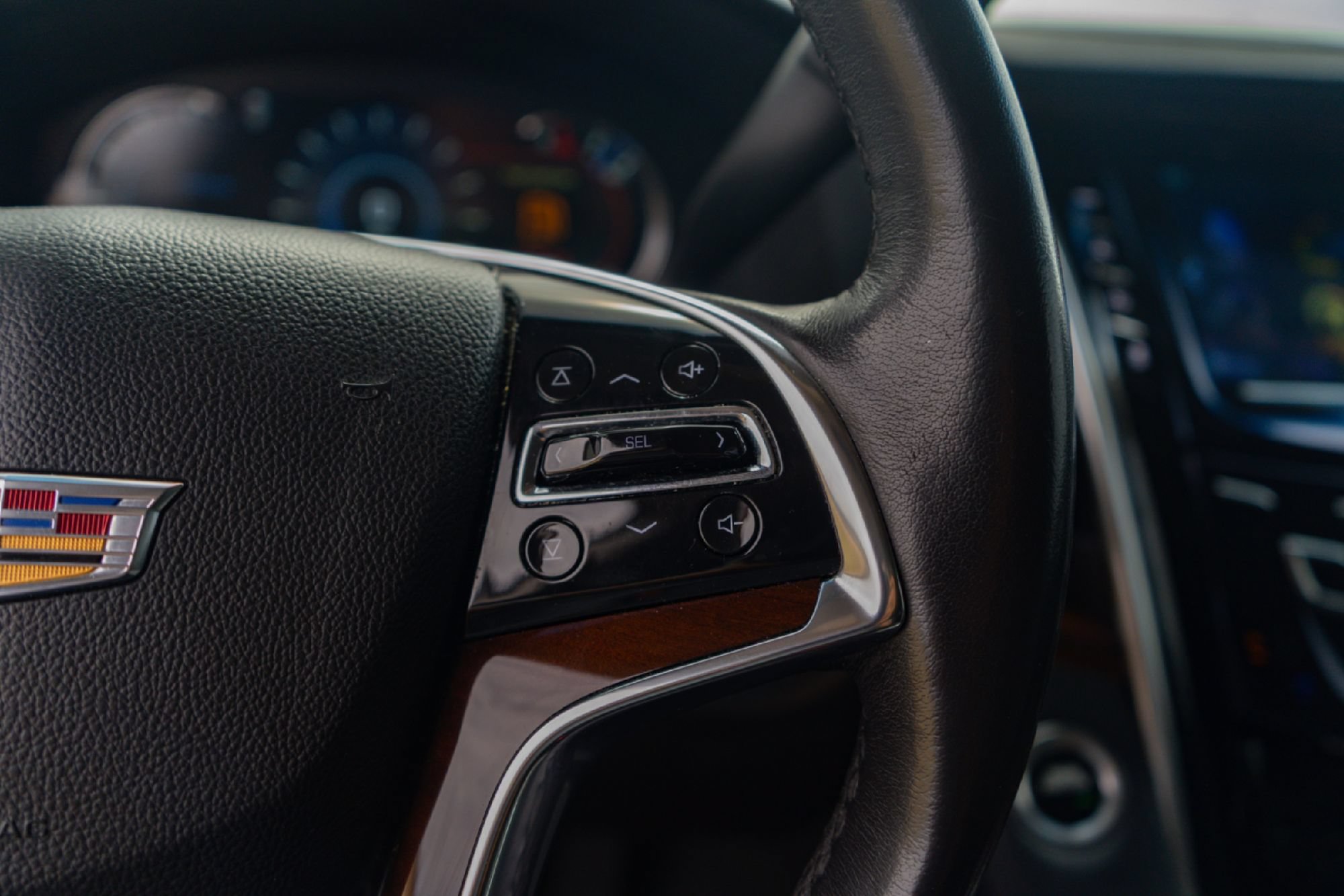 Used 2020 Cadillac Escalade Luxury RWD image 12