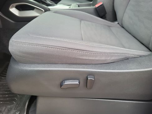 Used 2022 Nissan Frontier SV image 8