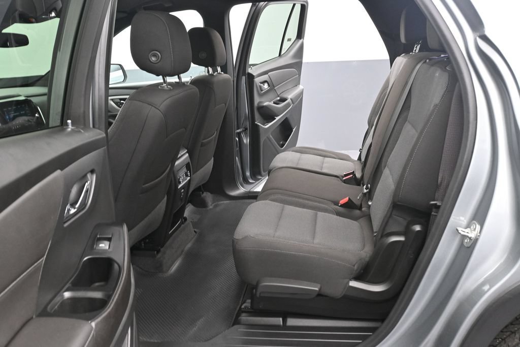 Used 2023 Chevrolet Traverse LT AWD/4WD image 13