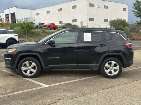 Used 2019 Jeep Compass Latitude w/ Cold Weather Group image 4
