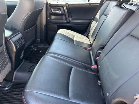 Used 2022 Toyota 4Runner TRD Off-Road Premium AWD/4WD image 16