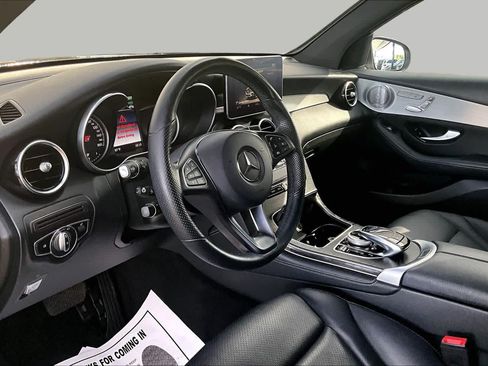 Used 2019 Mercedes-Benz GLC 350e 4MATIC image 18