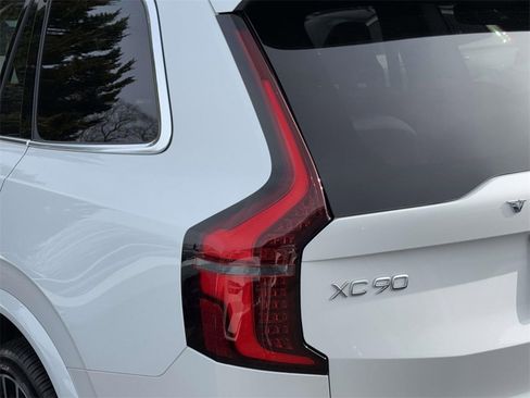 Used 2026 Volvo XC90 B6 Plus w/ Protection Package image 8