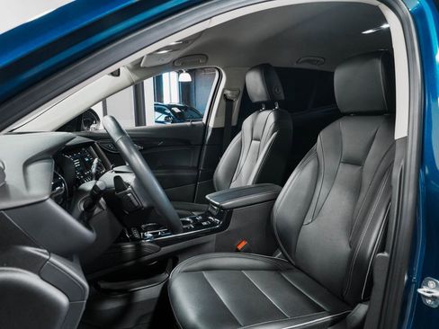 Used 2023 Buick Envision Essence image 30