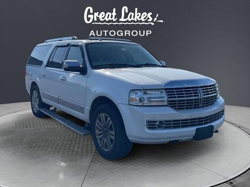 Used 2014 Lincoln Navigator L 4WD image 7