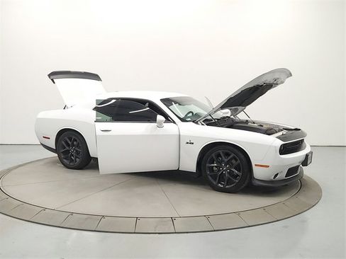 Used 2023 Dodge Challenger R/T w/ Blacktop Package image 16