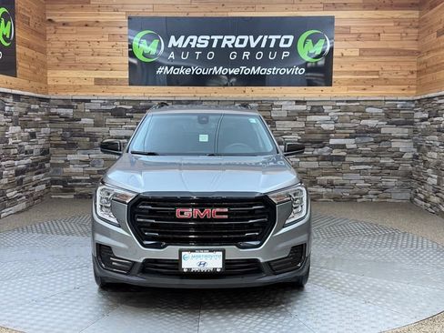 Used 2023 GMC Terrain SLE w/ Driver Convenience Package AWD/4WD image 8