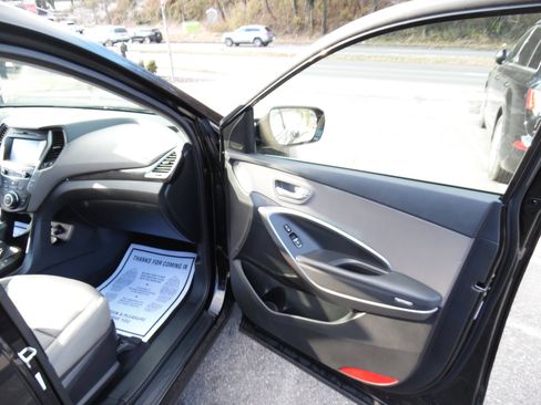 Used 2018 Hyundai Santa Fe Sport w/ 2.4L Value Package 02 image 21