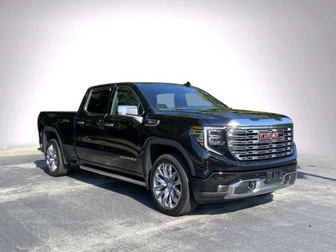 Used 2024 GMC Sierra 1500 Denali w/ Denali Reserve Package AWD/4WD image 2