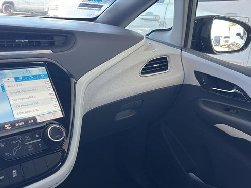 Used 2021 Chevrolet Bolt LT image 13