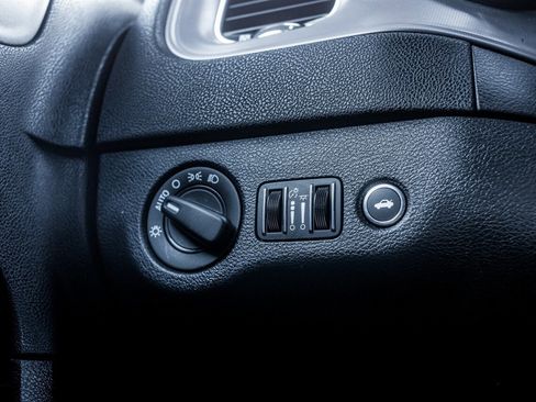 Used 2023 Dodge Charger SXT image 18