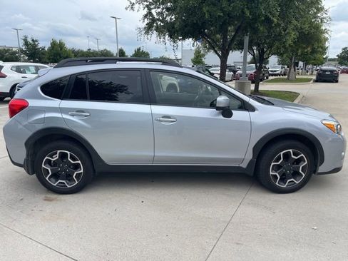 Used 2014 Subaru Crosstrek 2.0i Premium w/ Moonroof Package AWD/4WD image 2