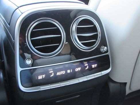 Used 2018 Mercedes-Benz S 560 4MATIC Sedan image 33