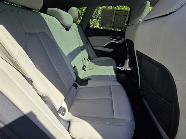 Used 2025 Audi Q5 Premium Plus AWD/4WD image 12