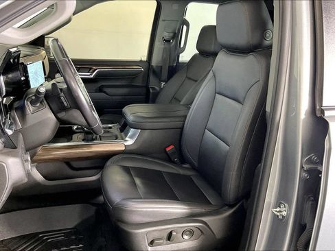 Used 2023 Chevrolet Silverado 1500 RST AWD/4WD image 33