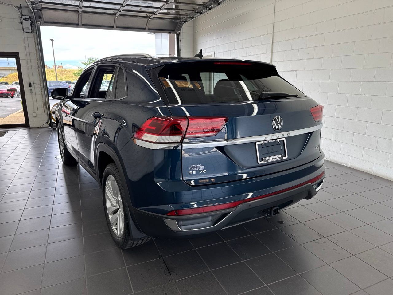 Used 2021 Volkswagen Atlas Cross Sport SE w/ Panoramic Sunroof Package AWD/4WD image 6