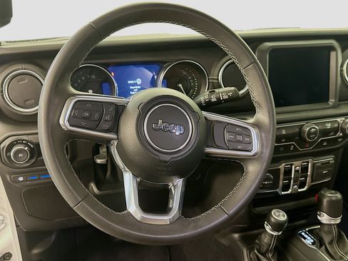 Used 2023 Jeep Wrangler Sahara image 18