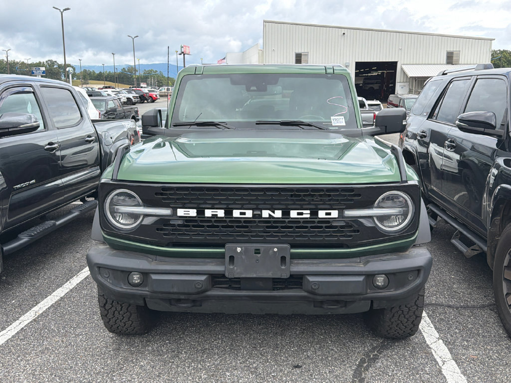 Used 2025 Ford Bronco Outer Banks AWD/4WD image 3
