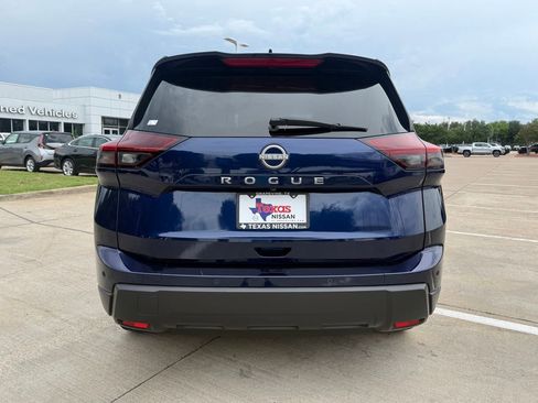 Used 2025 Nissan Rogue SV FWD image 7