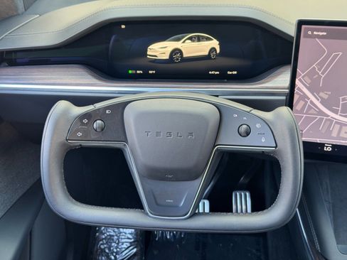 Used 2024 Tesla Model X AWD/4WD image 18