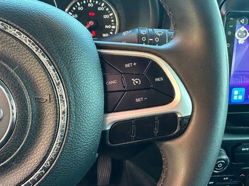 Used 2020 Jeep Renegade Latitude image 6