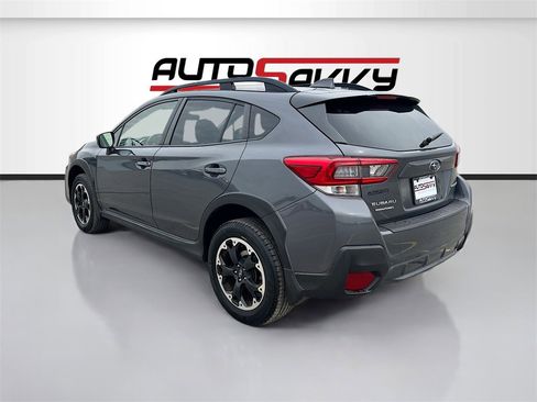 Used 2022 Subaru Crosstrek 2.0i Premium image 5