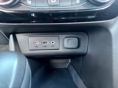 Used 2023 Buick Encore GX Preferred AWD/4WD image 18