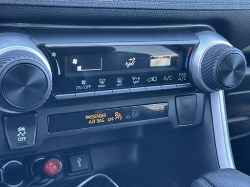 Certified 2021 Toyota RAV4 LE image 16