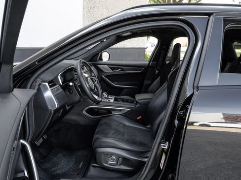 Used 2025 Jaguar F-PACE SVR AWD/4WD image 3
