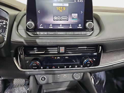 Used 2021 Nissan Rogue SL AWD/4WD image 23