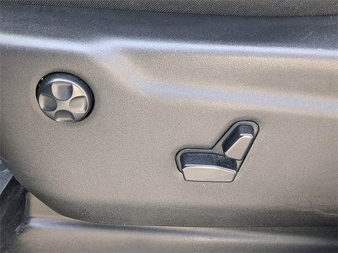 Used 2023 Dodge Durango GT image 23