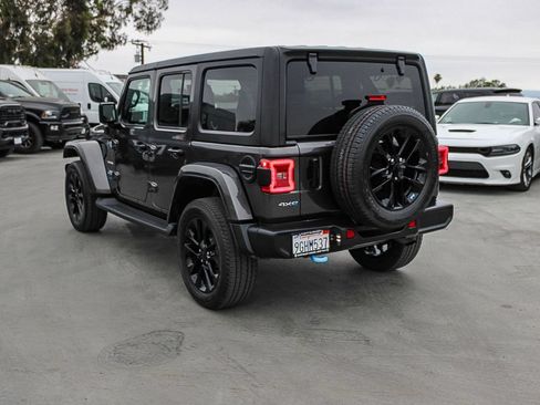 Used 2023 Jeep Wrangler Unlimited Sahara AWD/4WD image 7