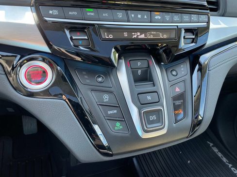 New 2025 Honda Odyssey Touring image 20