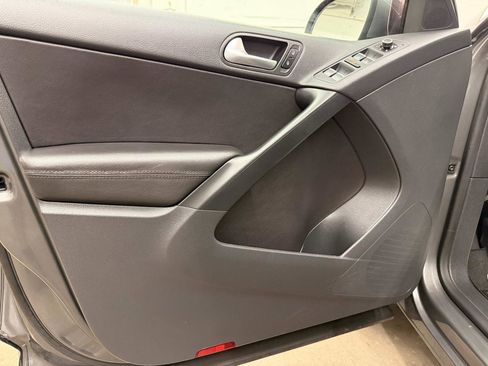Used 2016 Volkswagen Tiguan SE image 13