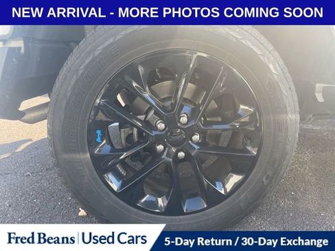 Used 2022 Jeep Wrangler Unlimited Sahara w/ Cold Weather Group image 15