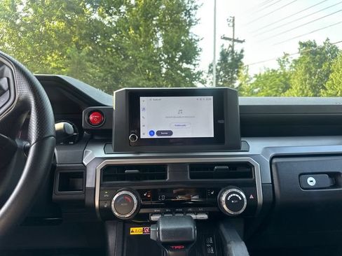 Used 2025 Toyota 4Runner TRD Off-Road AWD/4WD image 24