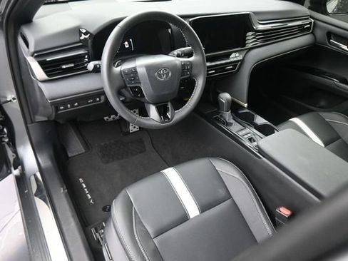 Used 2026 Toyota Camry SE w/ Convenience Package FWD image 21