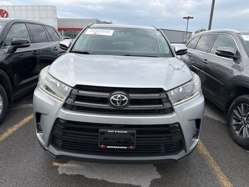 Certified 2019 Toyota Highlander SE AWD/4WD image 3