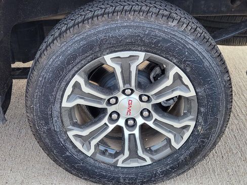 Used 2025 GMC Sierra 1500 SLT image 22