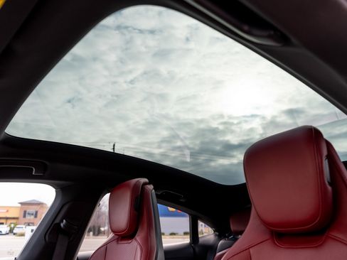 Used 2020 Porsche Taycan 4S image 32