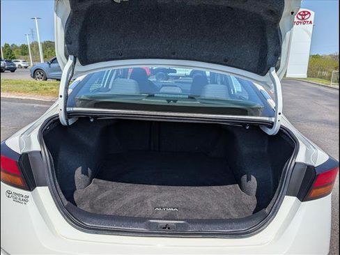 Used 2022 Nissan Altima 2.5 S FWD image 19