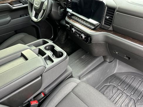 Used 2026 GMC Sierra 1500 Elevation image 18