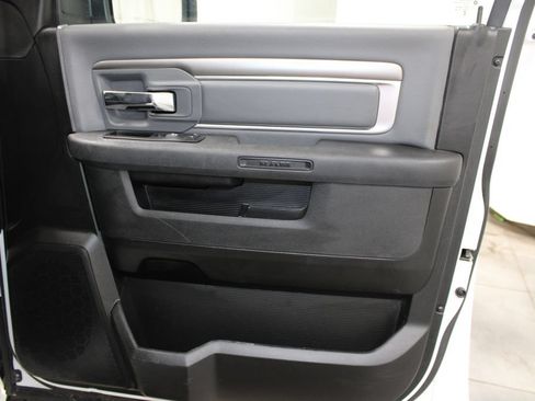 Used 2024 RAM 1500 Classic SLT AWD/4WD image 31