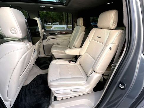 Used 2021 Cadillac Escalade ESV Premium Luxury Platinum image 20