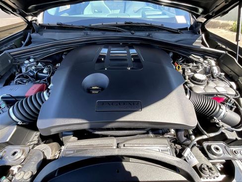 New 2026 Jaguar F-PACE R-Dynamic S image 10