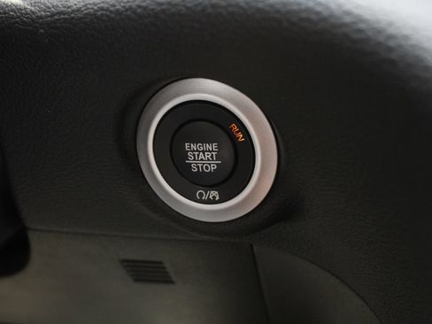 Used 2026 Chrysler Pacifica Pinnacle FWD image 15