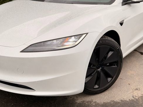 Used 2025 Tesla Model 3 Long Range RWD image 12