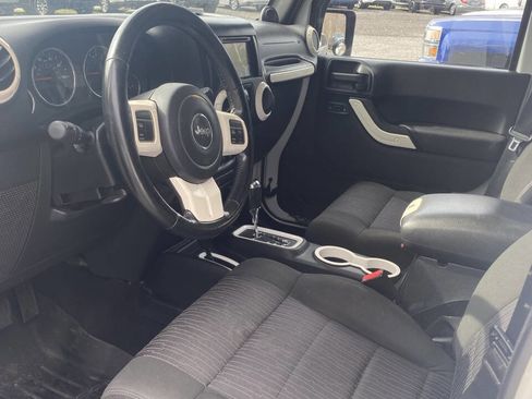 Used 2012 Jeep Wrangler Unlimited Sport image 10